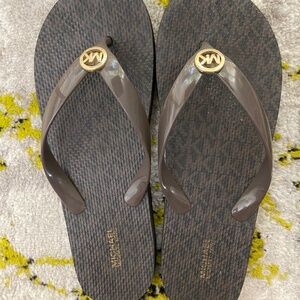 Michael Kors flip flop